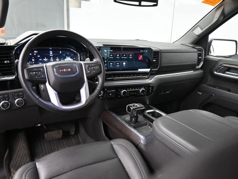 Used 2024 GMC Sierra 1500 SLT w/ SLT Premium Plus Package image 19