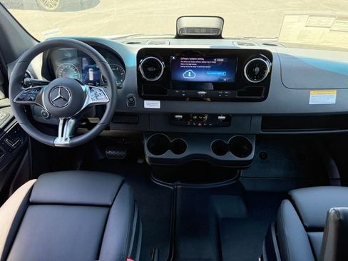 New 2026 Mercedes-Benz Sprinter 2500 image 21