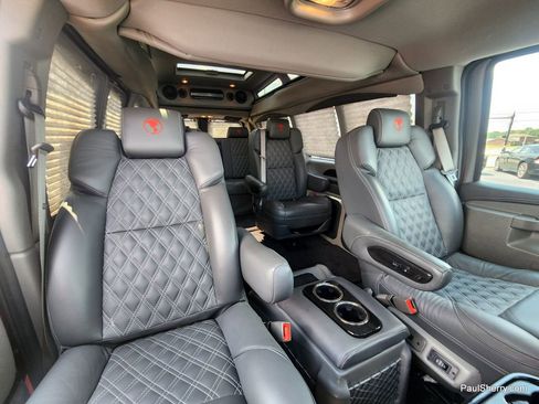 Used 2024 Chevrolet Express 2500 image 36