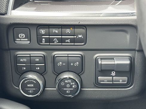 Certified 2025 Chevrolet Tahoe RST w/ RST Capability Package AWD/4WD image 22