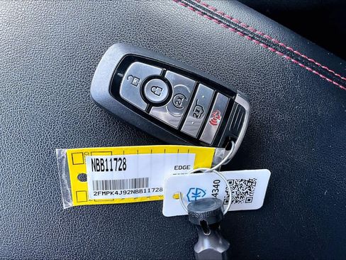 Used 2022 Ford Edge ST-Line w/ Class II Trailer Tow Package AWD/4WD image 28