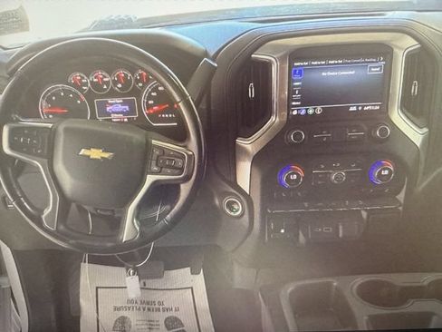 Used 2022 Chevrolet Silverado 2500 LT w/ Convenience Package AWD/4WD image 6