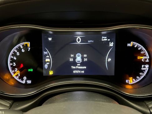 Used 2018 Jeep Grand Cherokee High Altitude image 9