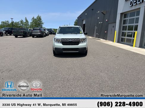 Used 2022 Ford Maverick XLT image 2