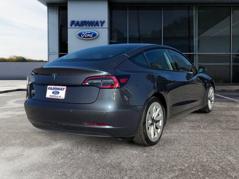 Used 2022 Tesla Model 3 image 6
