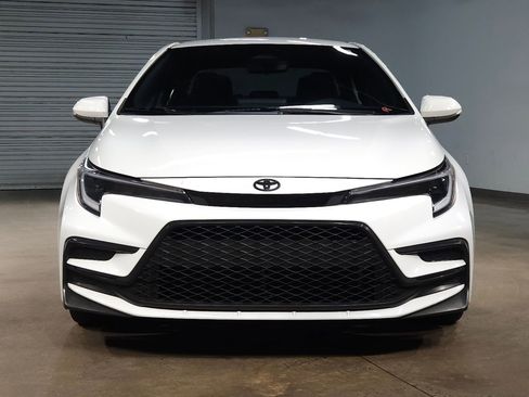 Used 2024 Toyota Corolla SE image 2