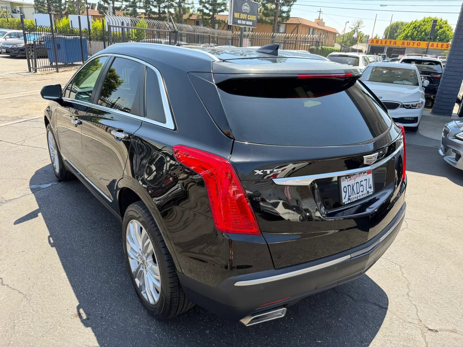 Used 2017 Cadillac XT5 Premium Luxury w/ Driver Assist Package FWD image 25