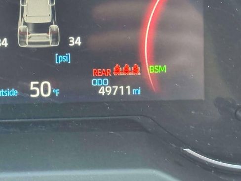 Used 2024 Toyota RAV4 XLE FWD image 28