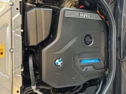 Used 2021 BMW 330e w/ Convenience Package image 36