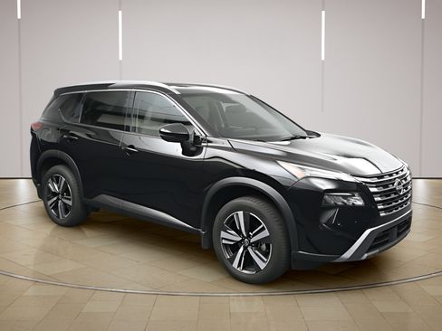 Certified 2025 Nissan Rogue SL w/ SL Premium Package FWD image 1