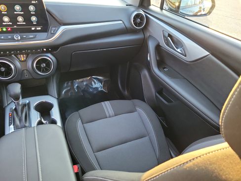 Certified 2025 Chevrolet Blazer LT image 18