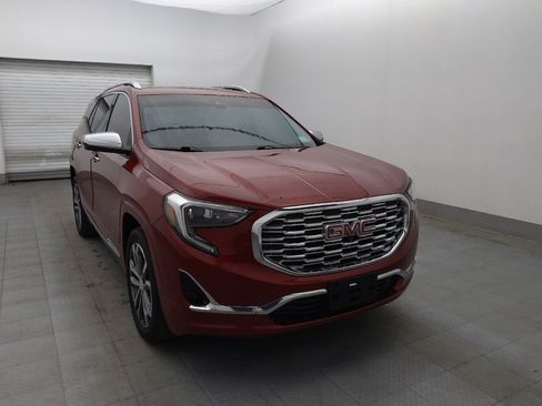 Used 2020 GMC Terrain Denali w/ Denali Premium Package FWD image 13