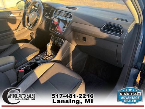Used 2018 Volkswagen Tiguan SE w/ Panoramic Sunroof Package image 19