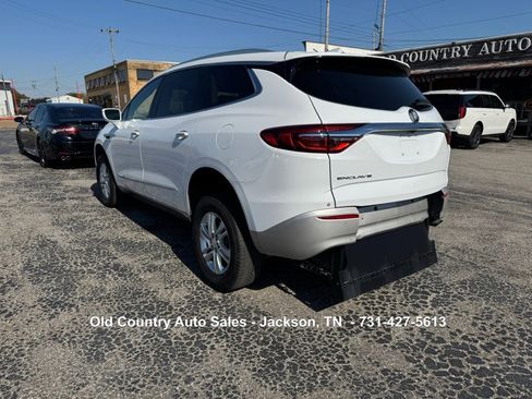 Used 2020 Buick Enclave Essence image 8