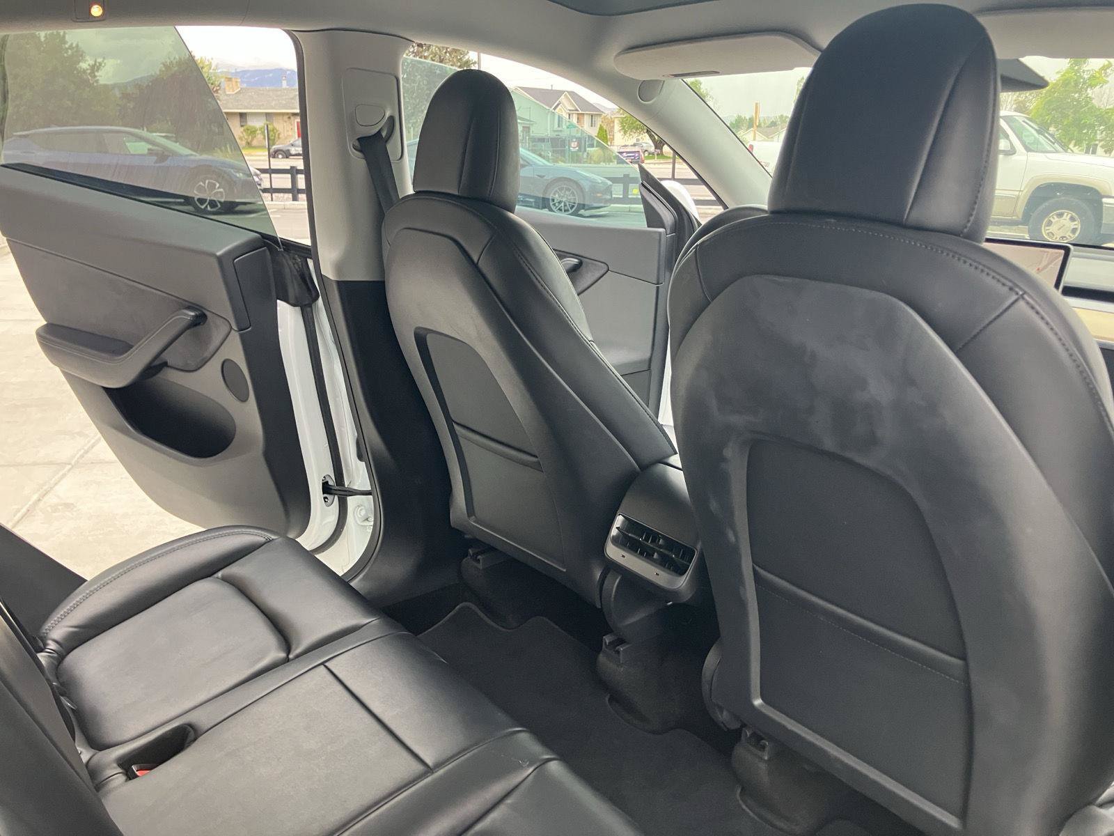 Used 2022 Tesla Model Y Long Range AWD/4WD image 19