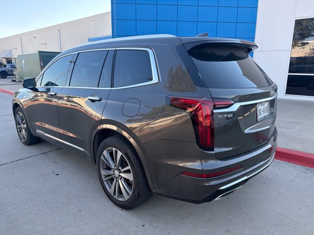 Used 2020 Cadillac XT6 Premium Luxury FWD image 2