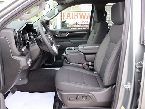 New 2026 GMC Sierra 1500 Elevation image 14