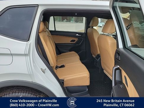 Certified 2022 Volkswagen Tiguan SE R-Line image 15