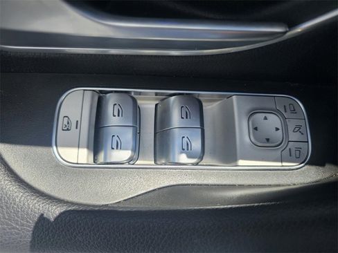 Used 2024 Mercedes-Benz GLE 450 4MATIC image 13