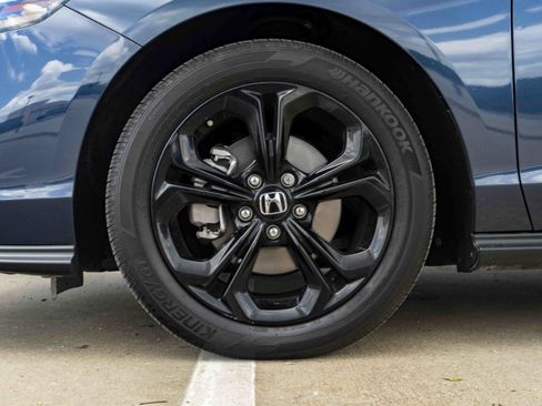 Used 2025 Honda Accord SE image 14