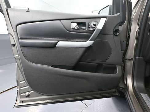 Used 2013 Ford Edge Limited image 17