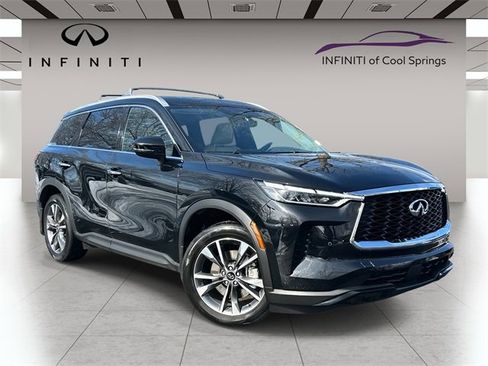 Certified 2025 INFINITI QX60 Luxe image 1