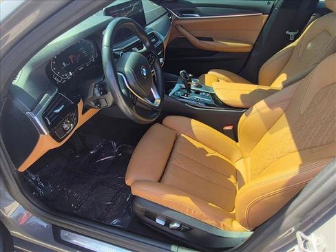 Used 2021 BMW 530i w/ Premium Package RWD image 17