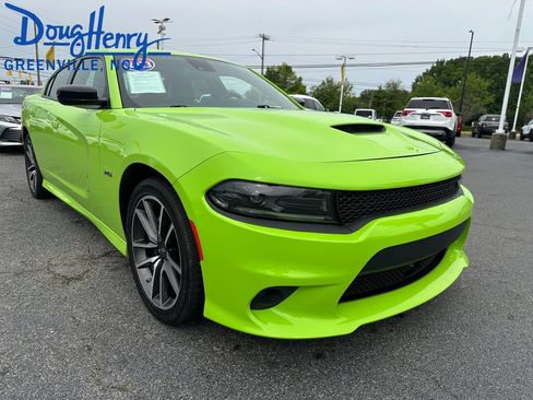 Used 2023 Dodge Charger R/T w/ Plus Group RWD image 8