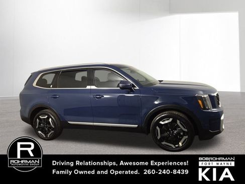 Certified 2024 Kia Telluride EX w/ EX Captain's Chair Package image 6