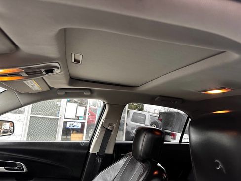 Used 2010 Chevrolet Equinox LTZ image 16