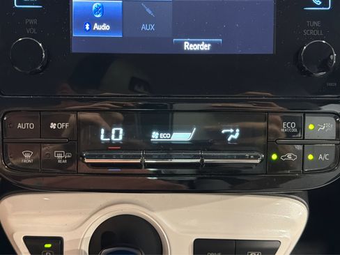 Used 2016 Toyota Prius Two FWD image 30