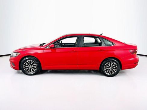 Used 2021 Volkswagen Jetta SE w/ SE Cold Weather Package FWD image 4