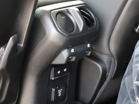 New 2025 Jeep Gladiator Rubicon w/ Safety Group image 22