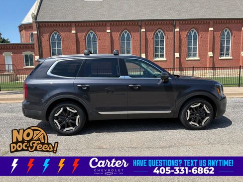 Used 2025 Kia Telluride S AWD/4WD image 3