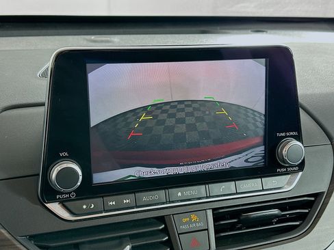 Used 2025 Nissan Altima 2.5 SV image 22