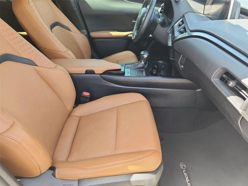Used 2021 Lexus UX 200 w/ Premium Package FWD image 27