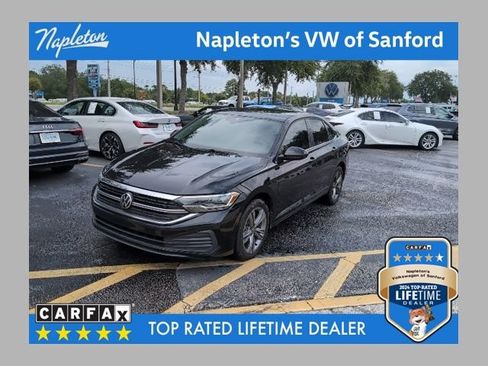 Used 2023 Volkswagen Jetta SE w/ Panoramic Sunroof Package FWD image 1