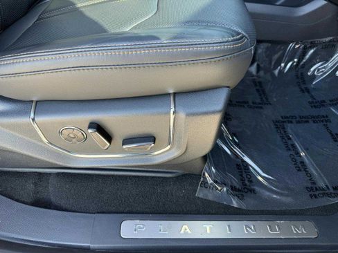 Used 2024 Ford Expedition Platinum image 55