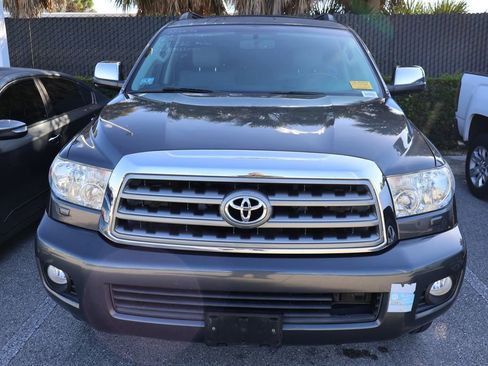 Used 2016 Toyota Sequoia Platinum image 5