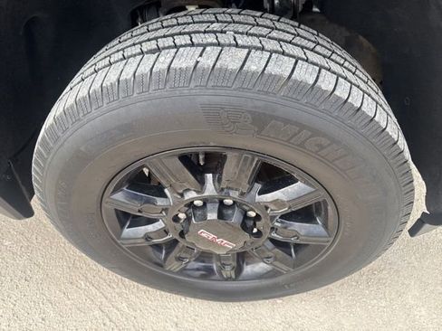 Used 2024 GMC Sierra 2500 AT4 w/ AT4 Premium Plus Package image 34