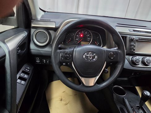 Used 2015 Toyota RAV4 LE image 25