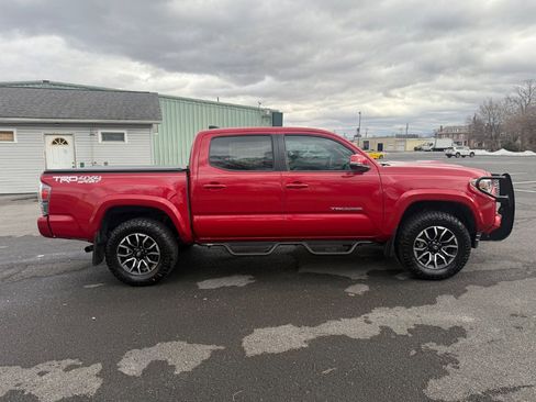 Used 2023 Toyota Tacoma TRD Sport image 4