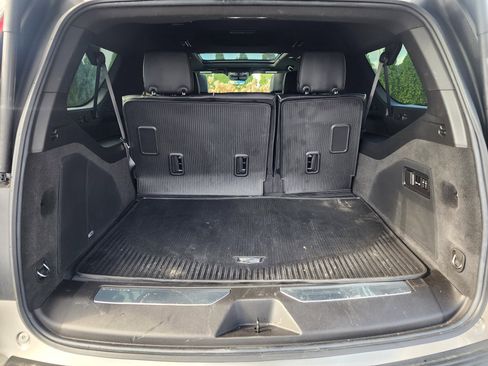 Used 2023 Cadillac Escalade ESV Premium Luxury w/ Performance Package image 13