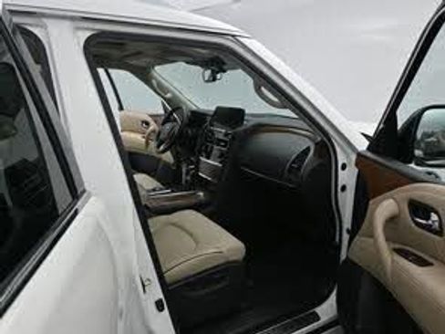 Used 2024 Nissan Armada SL image 21