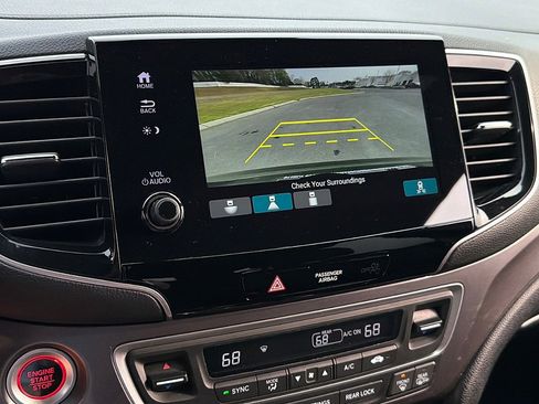 Used 2022 Honda Pilot Sport image 13