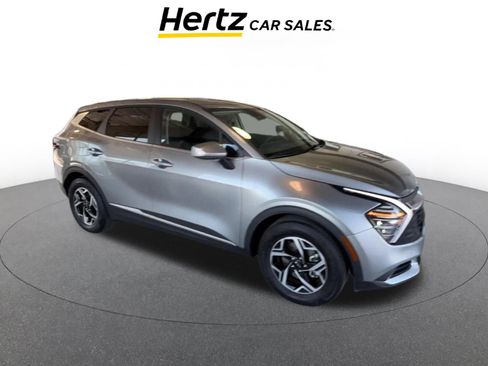 Used 2025 Kia Sportage LX image 1