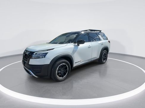 Used 2023 Nissan Pathfinder Rock Creek AWD/4WD image 4