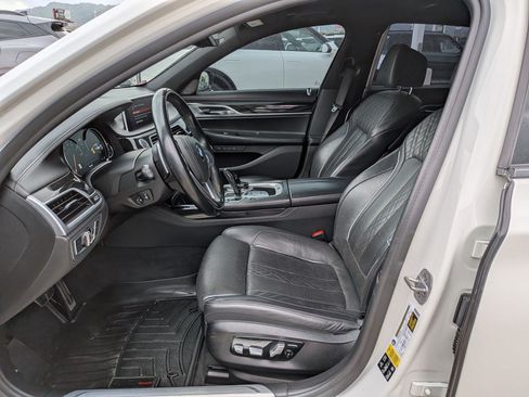 Used 2019 BMW 750i xDrive w/ Executive Package AWD/4WD image 24