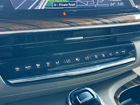 Used 2023 Cadillac Escalade Sport Platinum w/ Heavy-Duty Trailer Package image 16