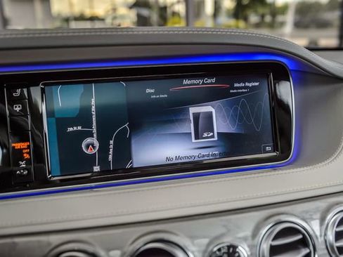 Used 2017 Mercedes-Benz S 550 4MATIC Sedan image 24